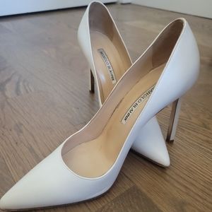 Manolo Blahnik White BB Leather Pumps Heels Wedding Shoes 🕊️
